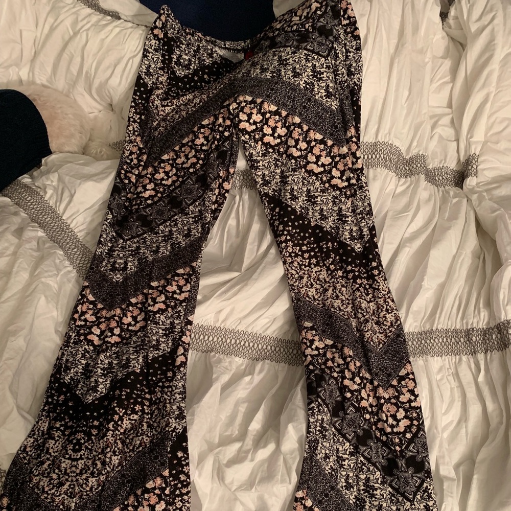 Black/Pink floral flare yoga pants